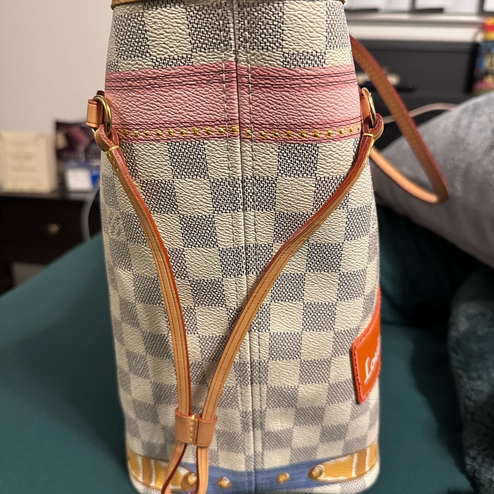 Limited Edition Damier Louis Vuitton Neverfull Trunk Edition GM - Picture 4 of 14
